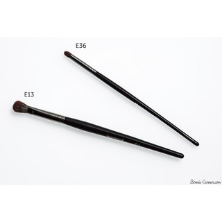 Cọ Morphe E13 OVAL SHADOW FLUFF