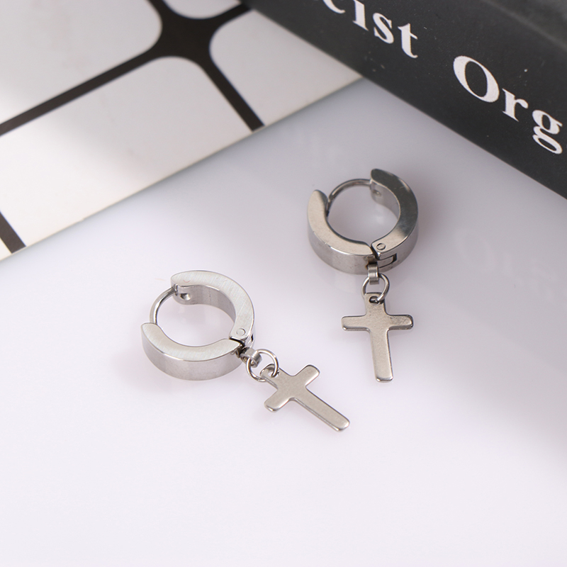 Đôi Khuyên Tai Hình Thánh Giá Bằng Thép Titan Cá Tính