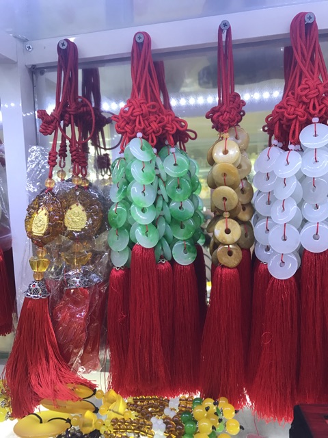 Dây treo xe hơi phong thủy