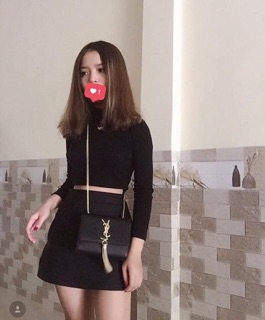 Chân váy kèm quần