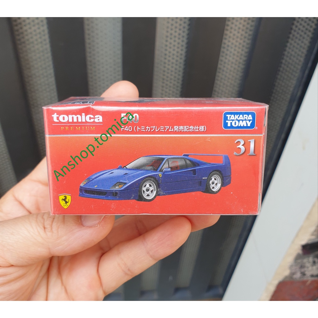 Mô hình xe Premium  F e r r a r i  F40  màu xanh tomica Nhật Bản No31