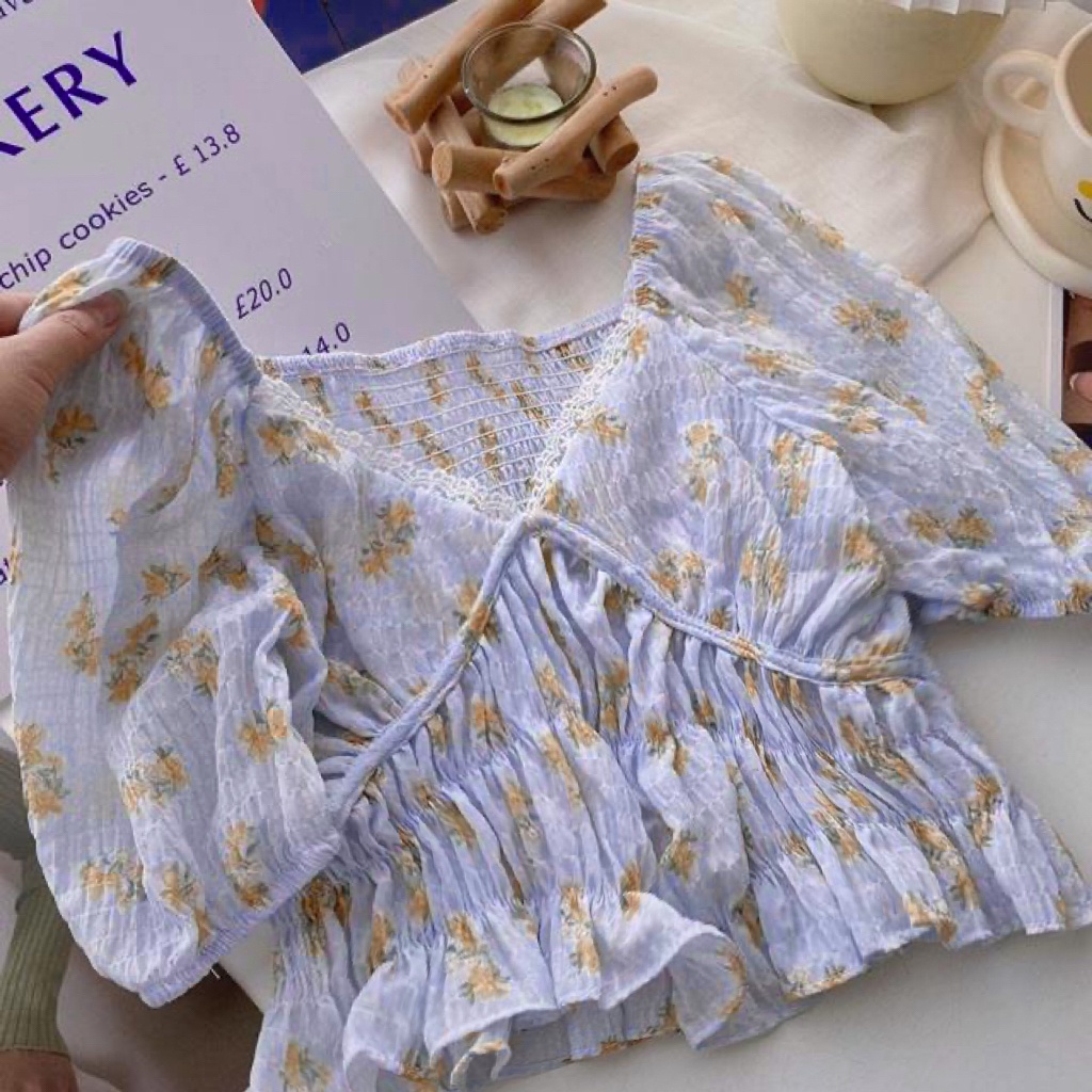 Áo croptop BH tay phồng cổ chữ V in họa tiết hoa nhí xinh xắn thời trang hè 2022 cho nữ