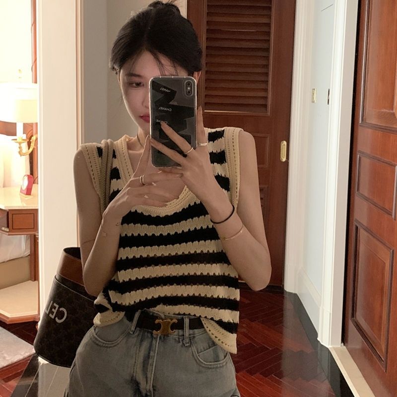 Áo Lửng Nữ Cộc Tay Cổ Tròn Form Rộng Thời Trang Hàn