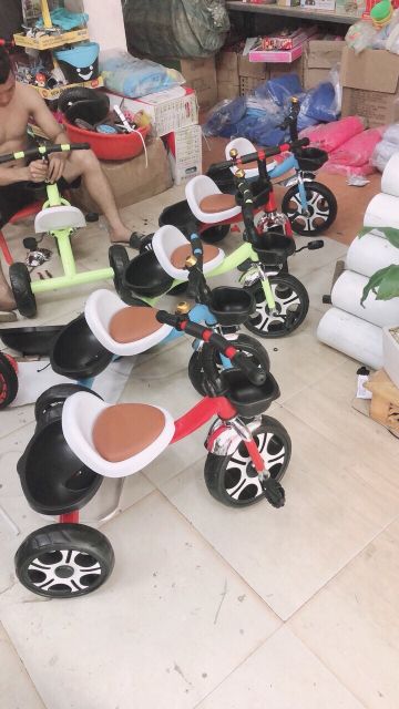 Xe đạp 3 bánh yên da cho bé hàng đẹp