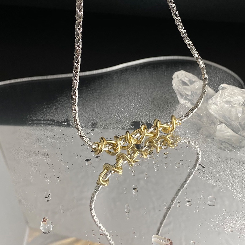 Dây Chuyền Kim Loại Dạng Xoắn Màu Sắc Tương Phản Phong Cách Hàn Quốc 19A1426