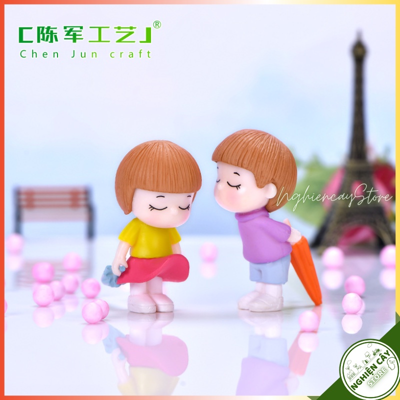 Phụ kiện Cặp đôi cầm ô trang trí tiểu cảnh, cây cảnh, sen đá