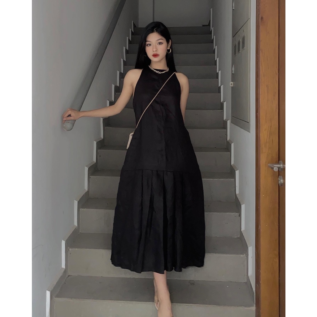 ĐẦM ĐEN DÀI NHẤN XẾP LI THÂN DƯỚI XINH XẮN LONG GOMA DRESS