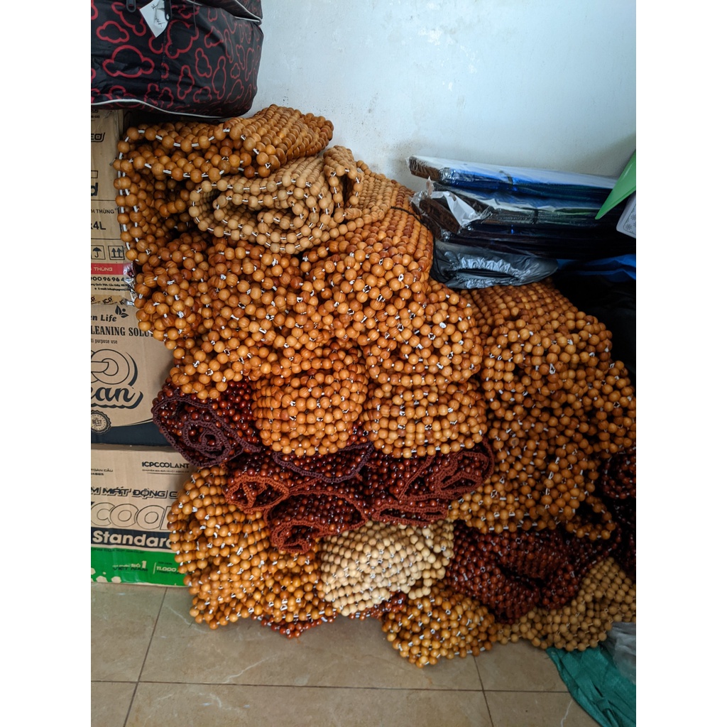 Lót ghế ô tô hạt gỗ chất liệu gỗ hương có in họa tiết nổi bật | BigBuy360 - bigbuy360.vn