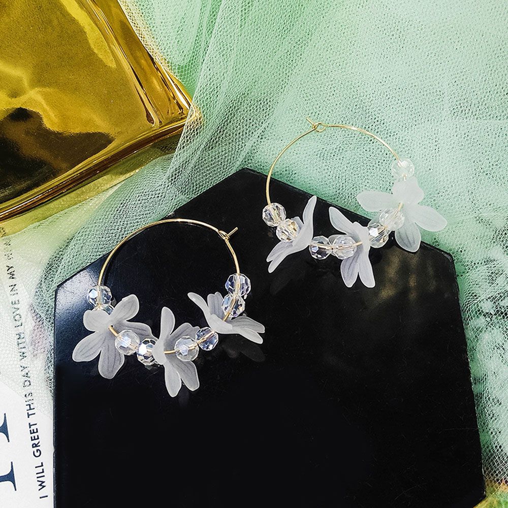 Khuyên tai tròn họa tiết cách điệu