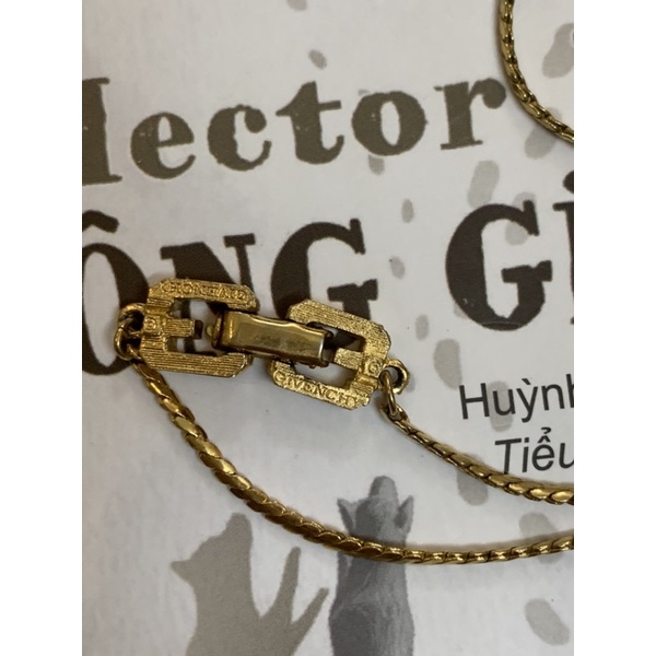 Vòng cổ Givenchy