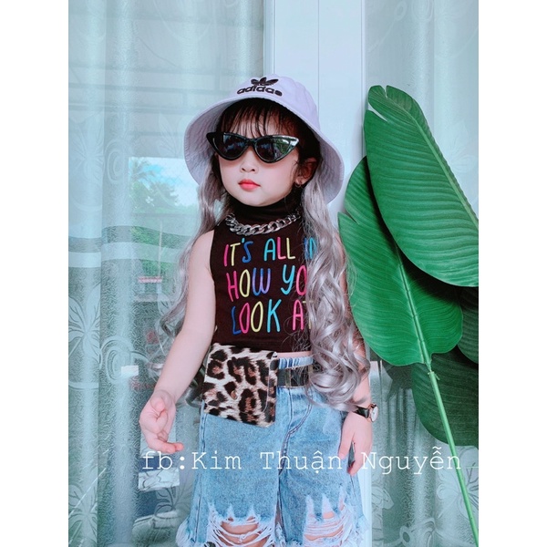 Sét áo cổ cao và quần jean cho bé gái