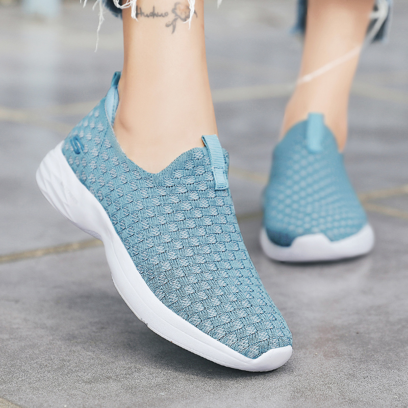 Giày thể thao Skechers chất liệu siêu nhẹ thoáng khí chống sốc thời trang dành cho nữ