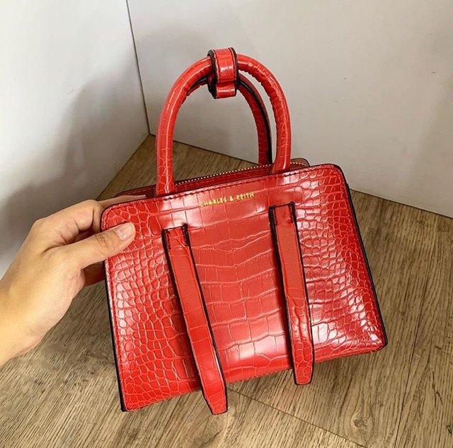 Túi Xách Charles And Keith Có Tay Cầm