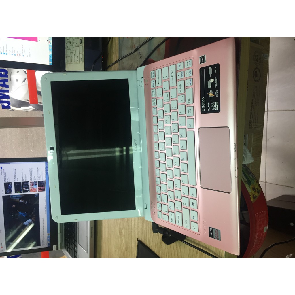 Sang chảnh laptop mini Sony vaio SVE11 màu hồng Ram 4gb HDD 320gb màn 11.6inh cạc rời AMD-7230M Tặng phụ kiện | BigBuy360 - bigbuy360.vn