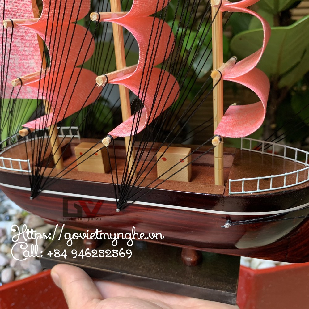 [Quà tặng đã lắp ráp] Mô hình thuyền gỗ trang trí chở hàng Le Belem - Dài 27cm - Buồm vải màu Hồng