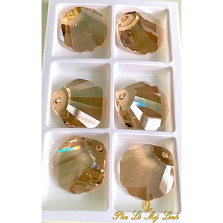 Mặt dây pha lê Swarovski hình con sò 28mm, tặng dây đeo và kẹp dây