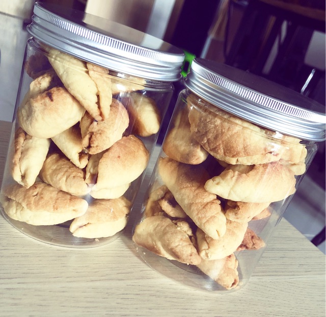 Bánh nướng nhân dứa nhà làm hũ 400g