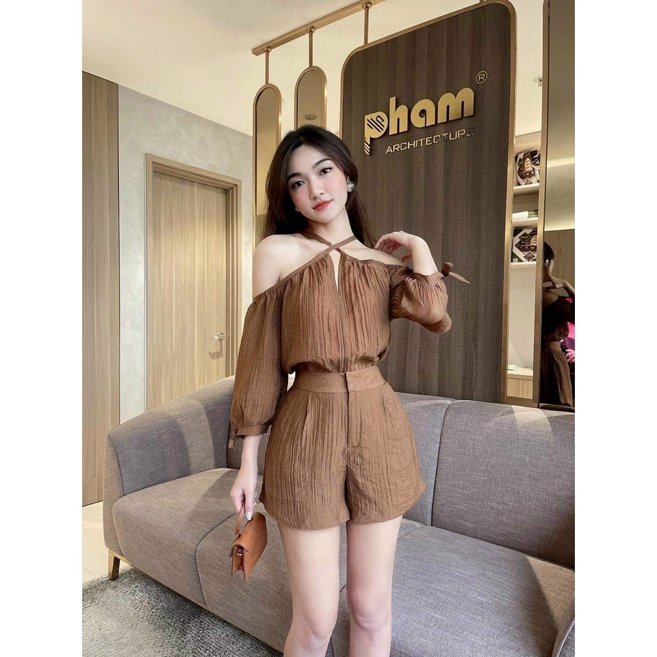 Set áo cổ chéo có mút và quần ngắn xinh xắn