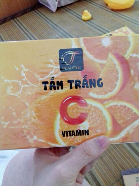 Tắm trắng vitamin c cam