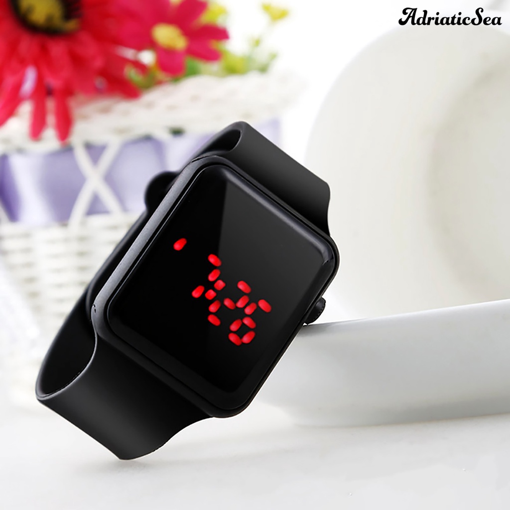 Đồng hồ điện tử mặt vuông có đèn LED cho bé