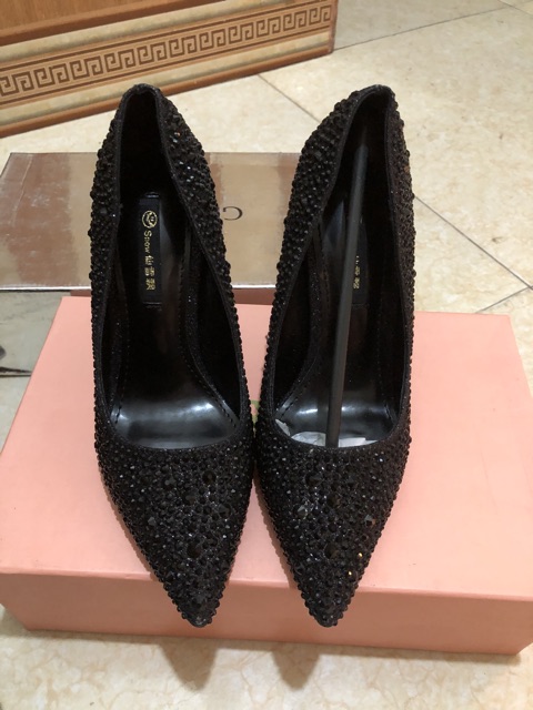 Giày cao gót đính đá