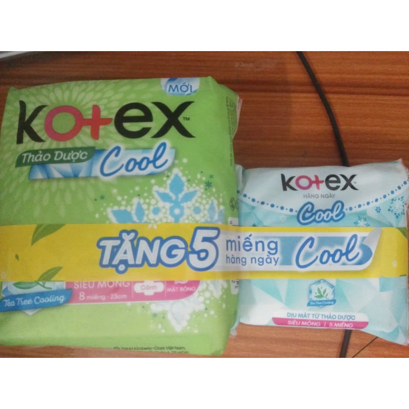 (Hàng Tặng) Kotex thảo dược siêu mỏng 23cm 8 miếng tặng 5 miếng hàng ngày