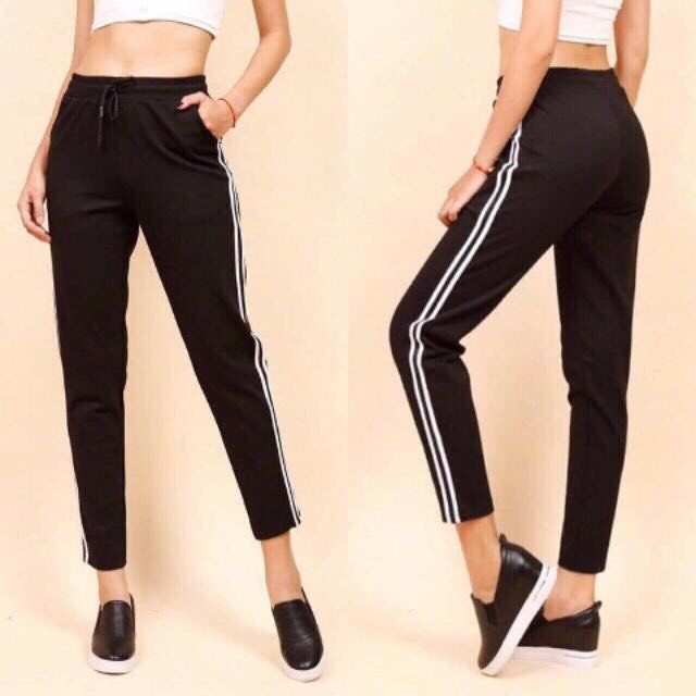 QUẦN LEGGING SỌC THỂ THAO CÁ TÍNH CO GIÃN 4 CHIỀU(SỌC NGẪU NHIÊN)