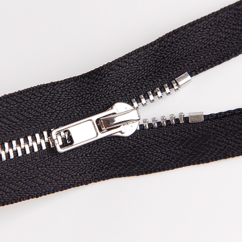 Dây khoá kéo kim loại tiện ích giá rẻ