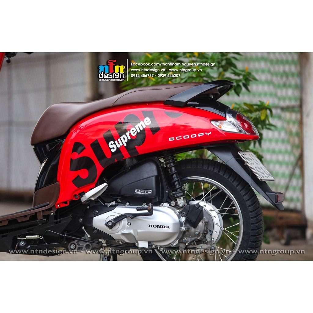 Tem Scoopy - mẫu Supreme
