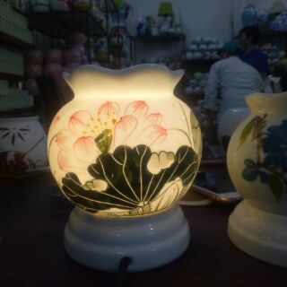 Đèn gốm Bát Tràng tang kèm tinh dầu