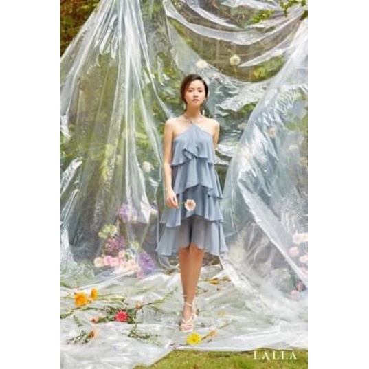 đầm cổ yếm bèo tầng lalla