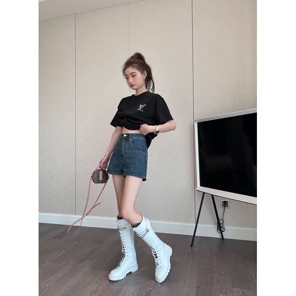 Áo thun nữ tay ngắn dáng rộng thương hiệu Louis Vuitton LV cao cấp mẫu 2022