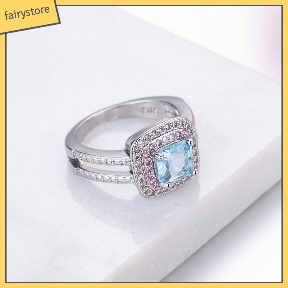 Nhẫn đính đá vuông sang trọng cao cấp