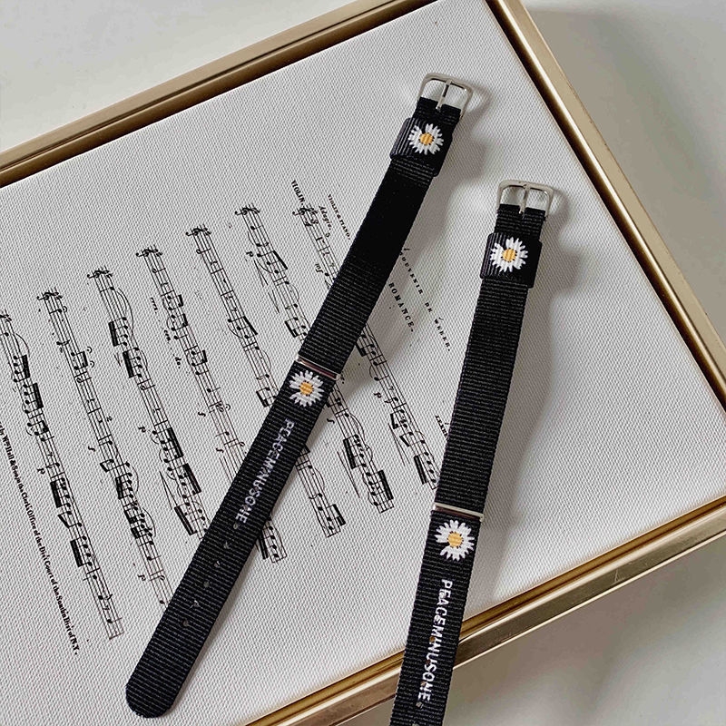 Vòng Tay Mặt Hình Hoa Cúc Nhỏ Phong Cách Nhật Bản Thời Trang Cho Nam 22278