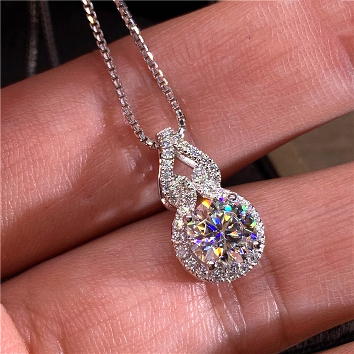 Dây Chuyền Mặt Tròn Bốn Vuốt Đính Kim Cương Thời Trang Nhập Khẩu Từ Moissanite-JHS2-P