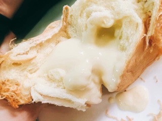 Bánh mì chà bông nhân phô mai 🥰