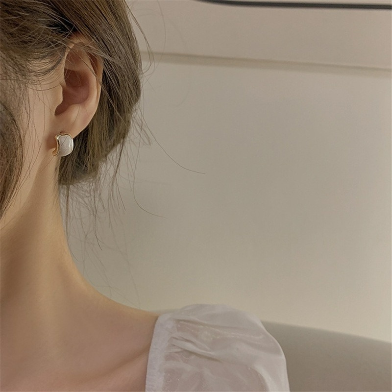 1 Đôi Bông Tai Hình Chữ C Tráng Men Đơn Giản Thanh Lịch Cho Nữ