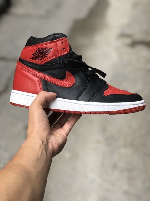 Giày thể thao Jd1 phối màu đen đỏ bred | Ảnh tự chụp