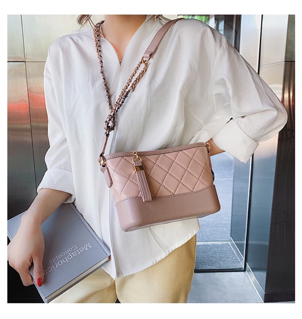 Túi đeo chéo dáng hobo đế cứng cực chất - TS81 | BigBuy360 - bigbuy360.vn