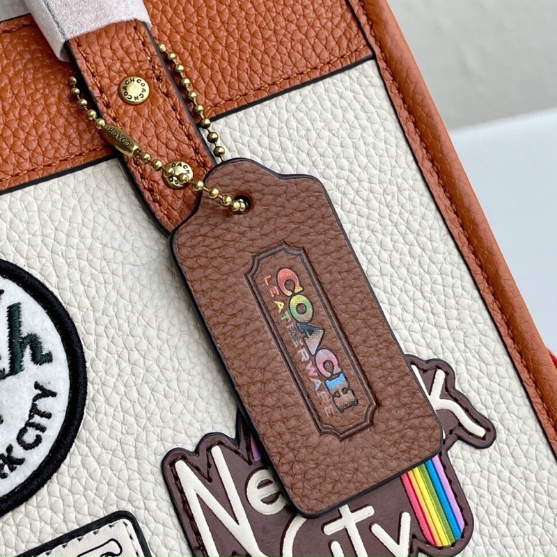 Túi Coach Tote CA138 ba xinh đẹp chuẩn