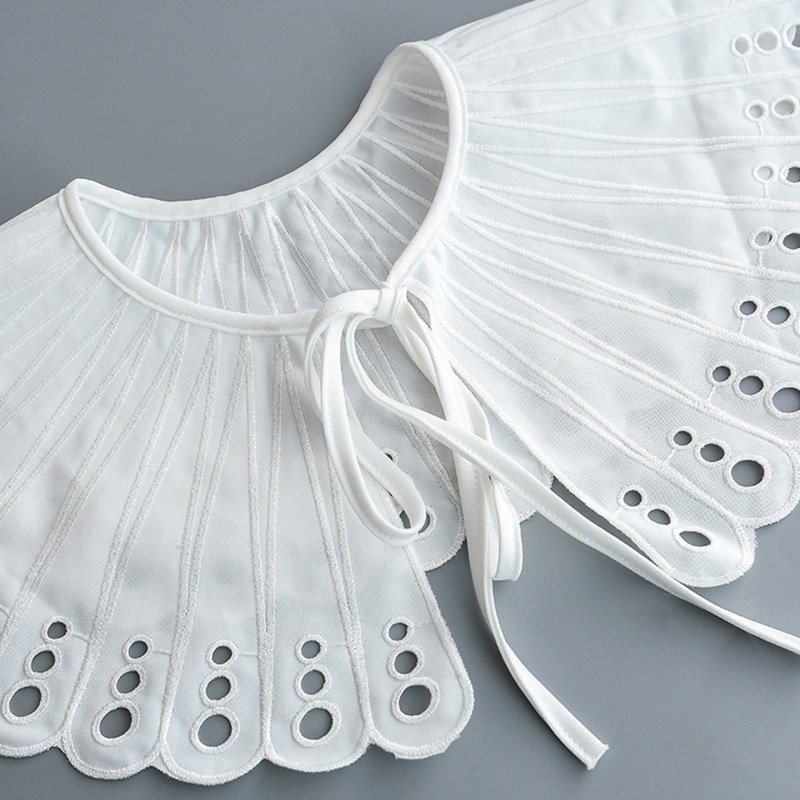 Khăn Choàng Trắng Hình Cánh Hoa / Lông Công Giả Đục Lỗ Thời Trang Cho Nữ