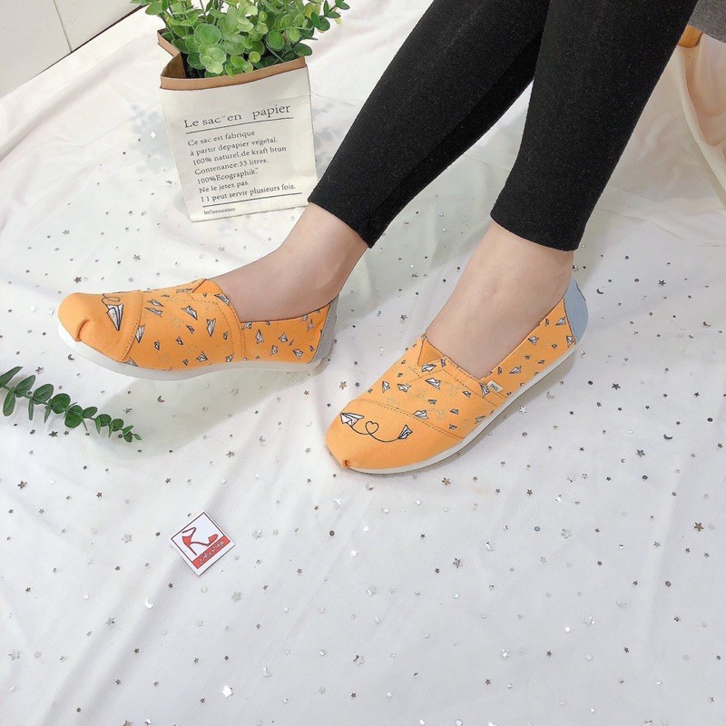 GIÀY SLIP ON TOMS NỮ XUẤT XỊN CHẤT LIỆU CANVAS HOẠ TIẾT SIÊU CUTE ĐẾ SU SIÊU NHẸ SIÊU ÊM