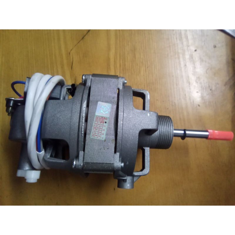 Mô tơ quạt Hữu Thành  công suất 60 W.