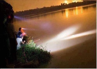 Đèn pin đội đầu 3 bóng siêu sáng