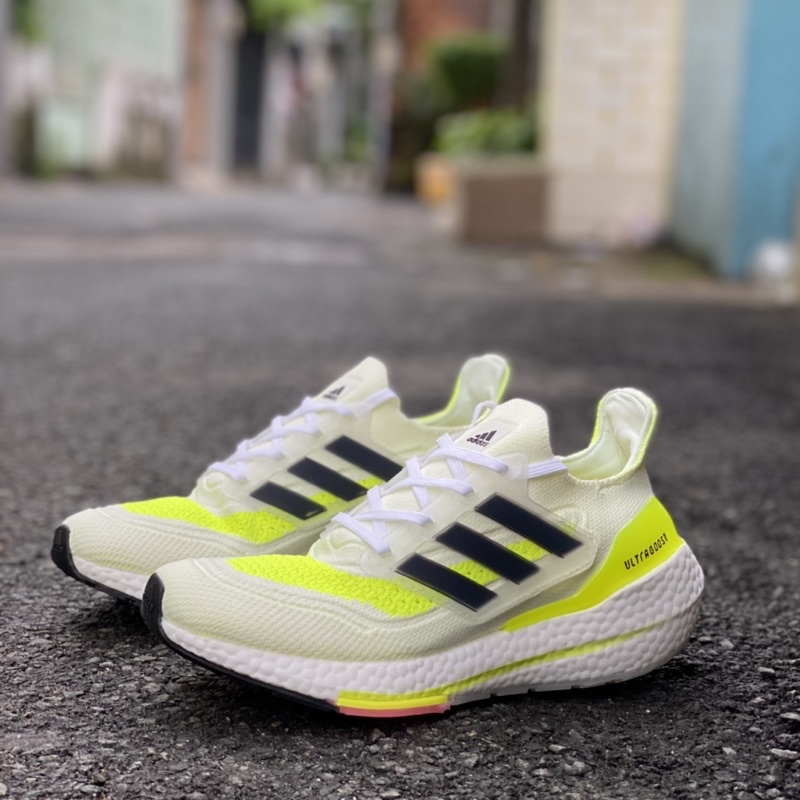 Giầy ultraboost 2021 xanh chuối phối trắng đen nam