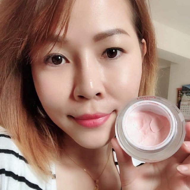 Kem face ngày