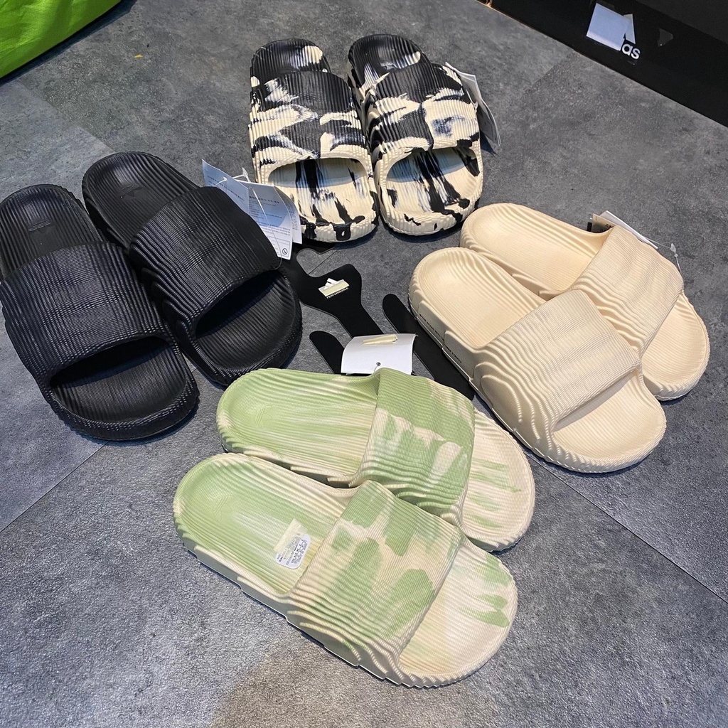 Dép bánh mì quai ngang Adilette 22 Nam Nữ Đế Đúc Nguyên Khối Unisex thiết kế bậc thang - Siêu nhẹ êm chân