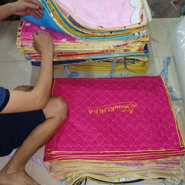 vỏ gối,áo gối size 40*60 loại 1(có khoá kéo,thêu chữ,lót bông)