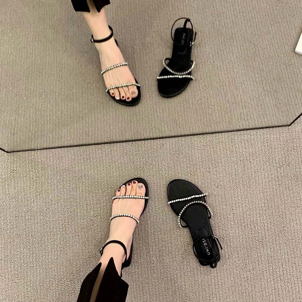 Xăng đan Đế Bệt Mũi Tròn Bằng Da Mềm Đính Đá Xinh Xắn Thời Trang Cho Nữ Size 35-39