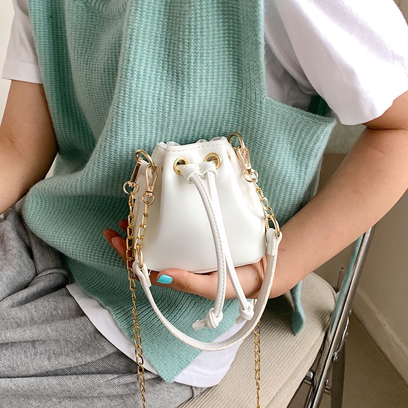 Underarm bag French niche bag advanced women's bag 2022 new fashion mini bucket bag chain messenger bag